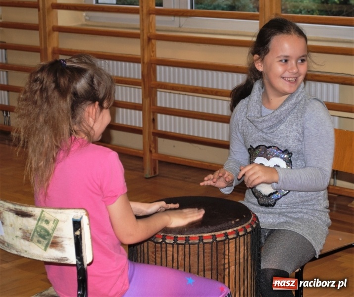 Zdjęcie w galerii na portalu naszraciborz.pl: Integracja nie segregacja. Akcja w SP 1 na Ostrogu  wiadomości z regionu