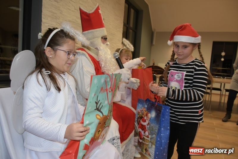 Zdjęcie w galerii na portalu naszraciborz.pl: Mikołaj się zbliża dzieci się radują wiadomości z regionu