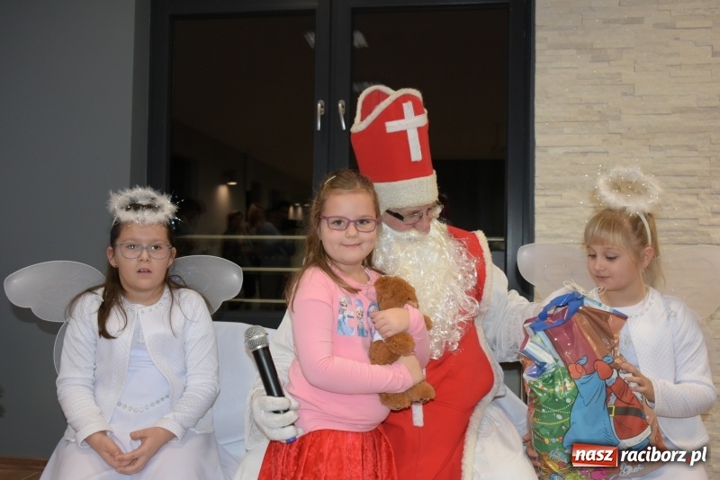 Zdjęcie w galerii na portalu naszraciborz.pl: Mikołaj się zbliża dzieci się radują wiadomości z regionu