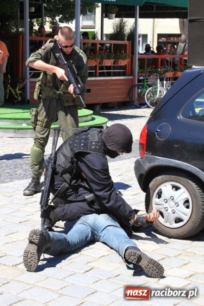 Zdjęcie w galerii na portalu naszraciborz.pl: Amfibia z Kanady w Raciborzu wiadomości z regionu