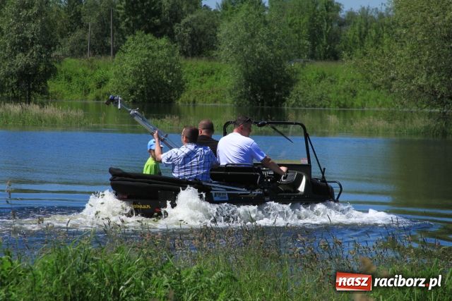 Zdjęcie w galerii na portalu naszraciborz.pl: Amfibia z Kanady w Raciborzu wiadomości z regionu