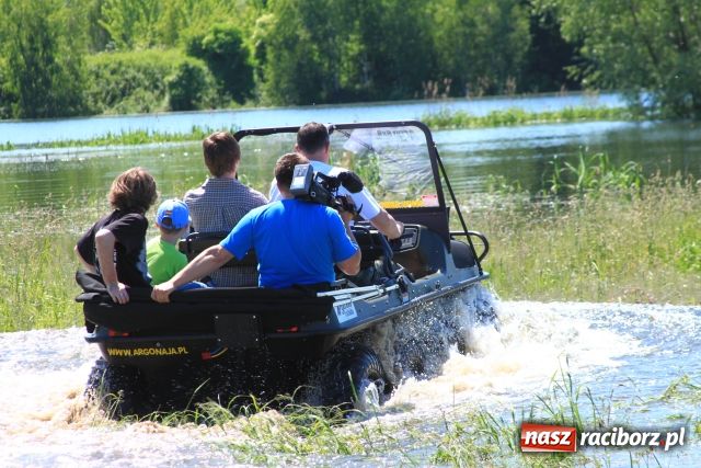 Zdjęcie w galerii na portalu naszraciborz.pl: Amfibia z Kanady w Raciborzu wiadomości z regionu