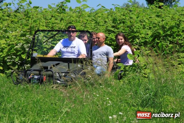 Zdjęcie w galerii na portalu naszraciborz.pl: Amfibia z Kanady w Raciborzu wiadomości z regionu