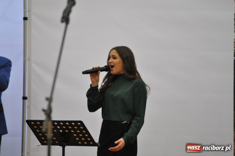 Zdjęcie w galerii na portalu naszraciborz.pl: Prezydent RP Andrzej Duda w Raciborzu. Było o Odrze, polskim ruchu narodowym i smogu  wiadomości z regionu