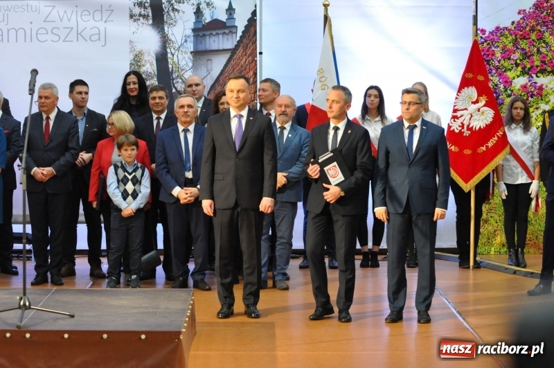 Zdjęcie w galerii na portalu naszraciborz.pl: Prezydent RP Andrzej Duda w Raciborzu. Było o Odrze, polskim ruchu narodowym i smogu  wiadomości z regionu