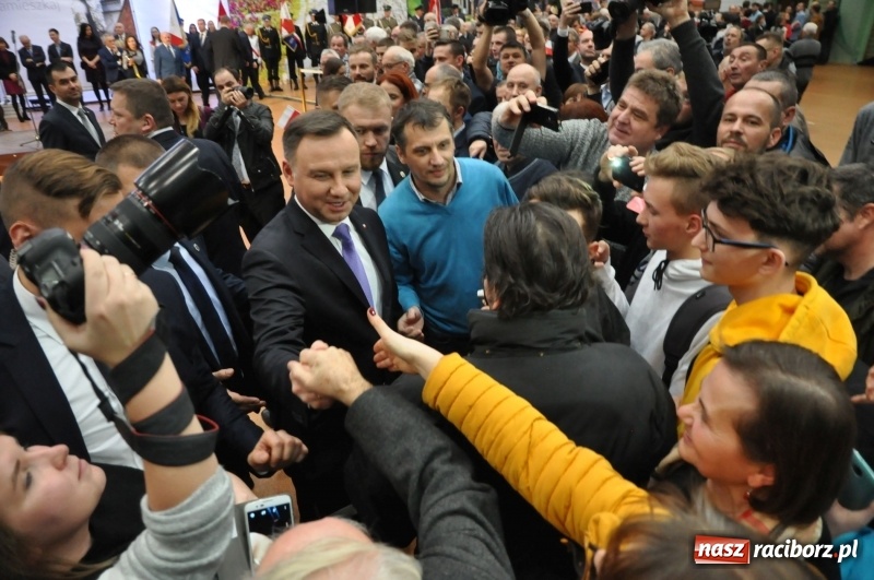Zdjęcie w galerii na portalu naszraciborz.pl: Prezydent RP Andrzej Duda w Raciborzu. Było o Odrze, polskim ruchu narodowym i smogu  wiadomości z regionu