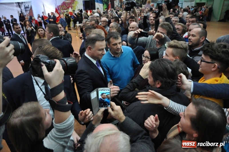 Zdjęcie w galerii na portalu naszraciborz.pl: Prezydent RP Andrzej Duda w Raciborzu. Było o Odrze, polskim ruchu narodowym i smogu  wiadomości z regionu