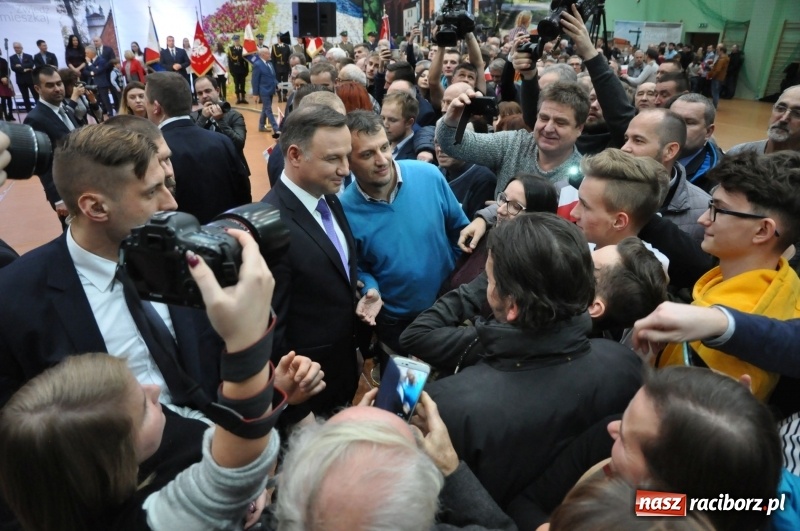Zdjęcie w galerii na portalu naszraciborz.pl: Prezydent RP Andrzej Duda w Raciborzu. Było o Odrze, polskim ruchu narodowym i smogu  wiadomości z regionu
