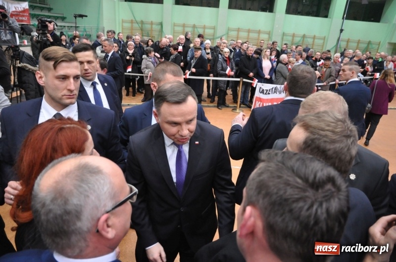 Zdjęcie w galerii na portalu naszraciborz.pl: Prezydent RP Andrzej Duda w Raciborzu. Było o Odrze, polskim ruchu narodowym i smogu  wiadomości z regionu