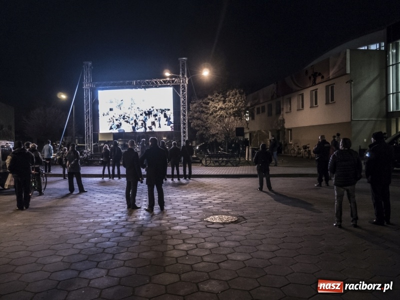 Zdjęcie w galerii na portalu naszraciborz.pl: Prezydent RP Andrzej Duda w Raciborzu. Było o Odrze, polskim ruchu narodowym i smogu  wiadomości z regionu