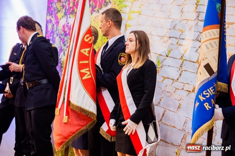 Zdjęcie w galerii na portalu naszraciborz.pl: Prezydent RP Andrzej Duda w Raciborzu. Było o Odrze, polskim ruchu narodowym i smogu  wiadomości z regionu