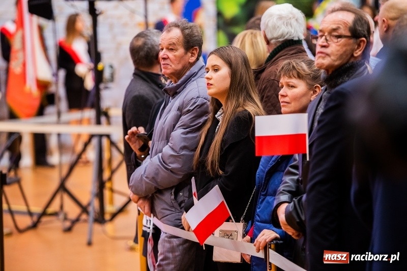 Zdjęcie w galerii na portalu naszraciborz.pl: Prezydent RP Andrzej Duda w Raciborzu. Było o Odrze, polskim ruchu narodowym i smogu  wiadomości z regionu