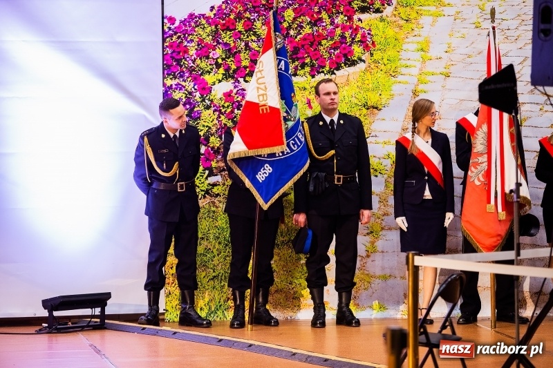Zdjęcie w galerii na portalu naszraciborz.pl: Prezydent RP Andrzej Duda w Raciborzu. Było o Odrze, polskim ruchu narodowym i smogu  wiadomości z regionu