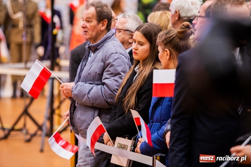 Zdjęcie w galerii na portalu naszraciborz.pl: Prezydent RP Andrzej Duda w Raciborzu. Było o Odrze, polskim ruchu narodowym i smogu  wiadomości z regionu
