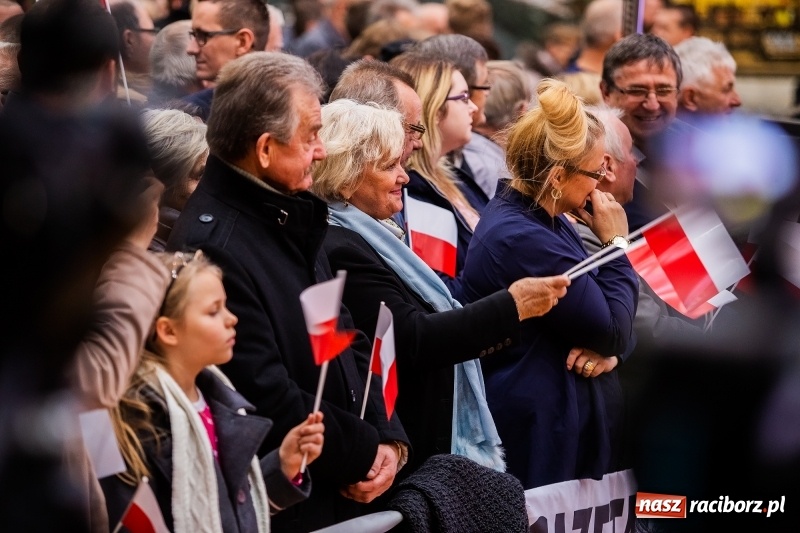 Zdjęcie w galerii na portalu naszraciborz.pl: Prezydent RP Andrzej Duda w Raciborzu. Było o Odrze, polskim ruchu narodowym i smogu  wiadomości z regionu