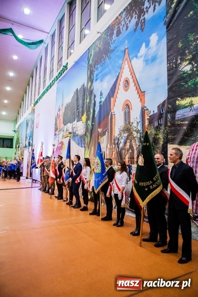 Zdjęcie w galerii na portalu naszraciborz.pl: Prezydent RP Andrzej Duda w Raciborzu. Było o Odrze, polskim ruchu narodowym i smogu  wiadomości z regionu