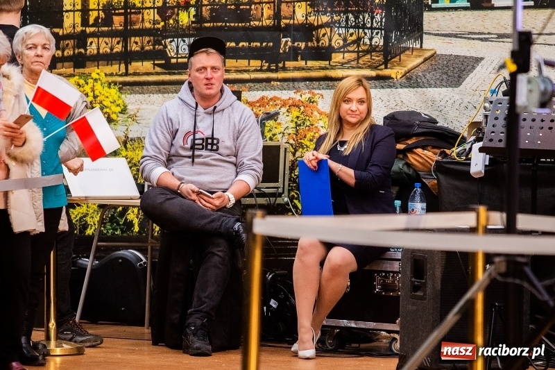 Zdjęcie w galerii na portalu naszraciborz.pl: Prezydent RP Andrzej Duda w Raciborzu. Było o Odrze, polskim ruchu narodowym i smogu  wiadomości z regionu