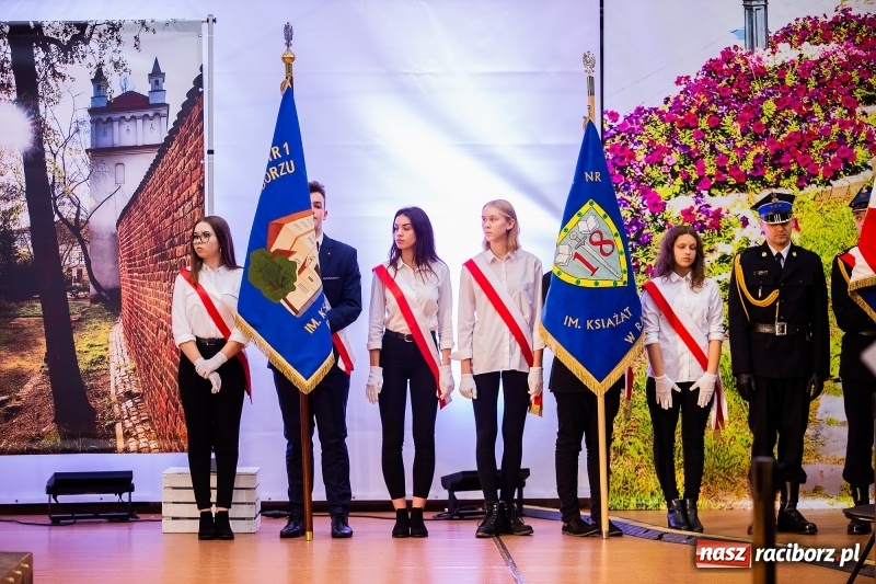 Zdjęcie w galerii na portalu naszraciborz.pl: Prezydent RP Andrzej Duda w Raciborzu. Było o Odrze, polskim ruchu narodowym i smogu  wiadomości z regionu