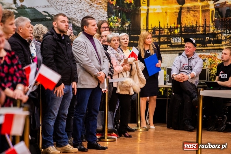 Zdjęcie w galerii na portalu naszraciborz.pl: Prezydent RP Andrzej Duda w Raciborzu. Było o Odrze, polskim ruchu narodowym i smogu  wiadomości z regionu