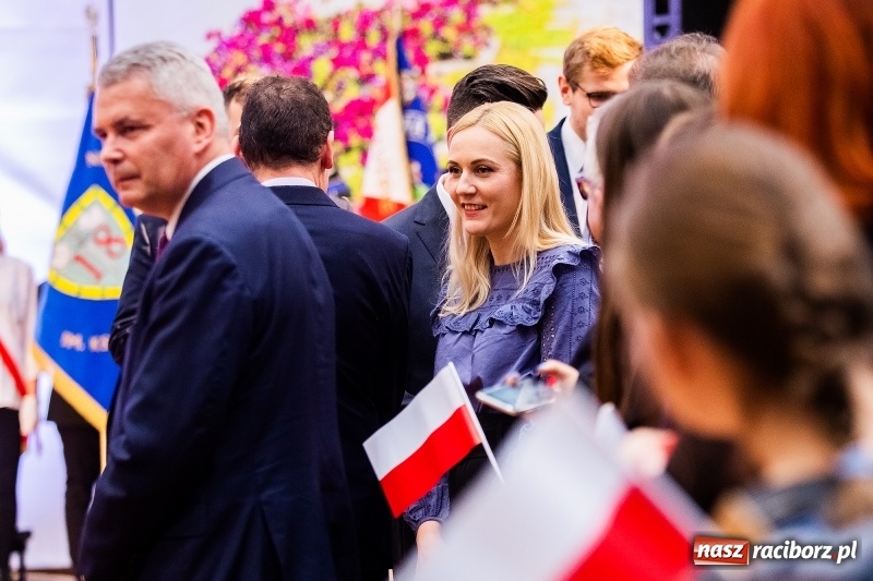 Zdjęcie w galerii na portalu naszraciborz.pl: Prezydent RP Andrzej Duda w Raciborzu. Było o Odrze, polskim ruchu narodowym i smogu  wiadomości z regionu