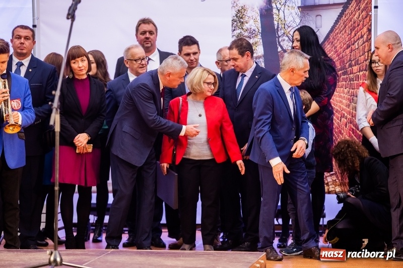 Zdjęcie w galerii na portalu naszraciborz.pl: Prezydent RP Andrzej Duda w Raciborzu. Było o Odrze, polskim ruchu narodowym i smogu  wiadomości z regionu