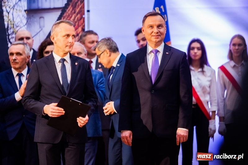 Zdjęcie w galerii na portalu naszraciborz.pl: Prezydent RP Andrzej Duda w Raciborzu. Było o Odrze, polskim ruchu narodowym i smogu  wiadomości z regionu