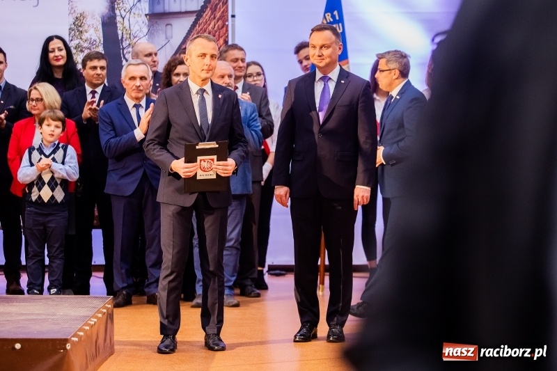 Zdjęcie w galerii na portalu naszraciborz.pl: Prezydent RP Andrzej Duda w Raciborzu. Było o Odrze, polskim ruchu narodowym i smogu  wiadomości z regionu