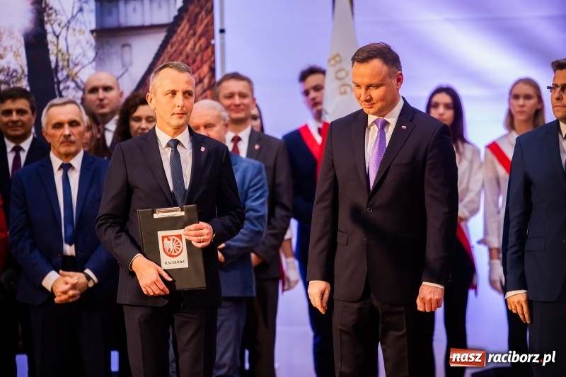 Zdjęcie w galerii na portalu naszraciborz.pl: Prezydent RP Andrzej Duda w Raciborzu. Było o Odrze, polskim ruchu narodowym i smogu  wiadomości z regionu