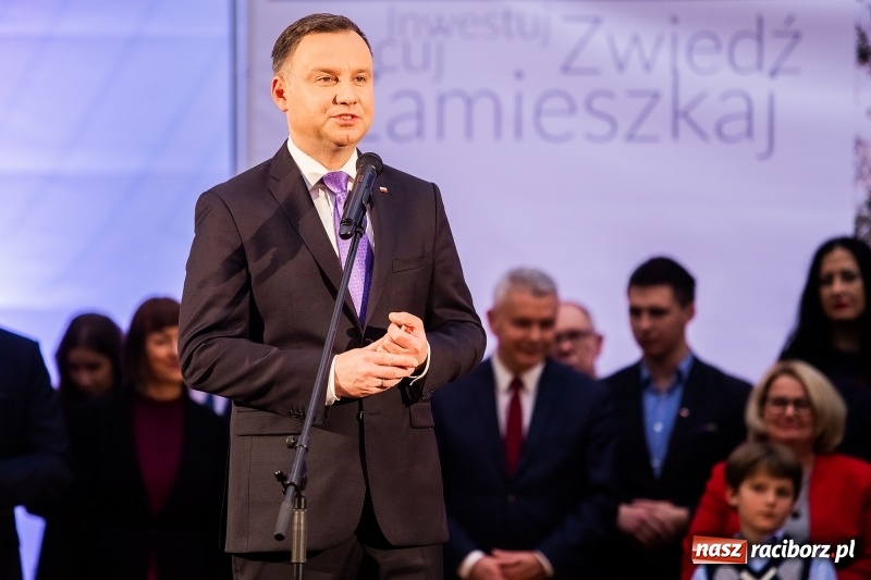 Zdjęcie w galerii na portalu naszraciborz.pl: Prezydent RP Andrzej Duda w Raciborzu. Było o Odrze, polskim ruchu narodowym i smogu  wiadomości z regionu