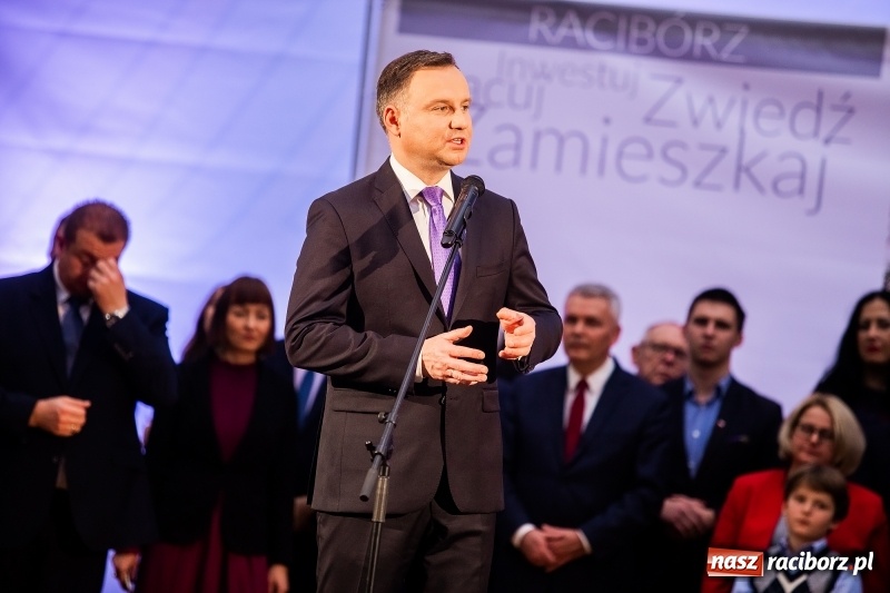 Zdjęcie w galerii na portalu naszraciborz.pl: Prezydent RP Andrzej Duda w Raciborzu. Było o Odrze, polskim ruchu narodowym i smogu  wiadomości z regionu