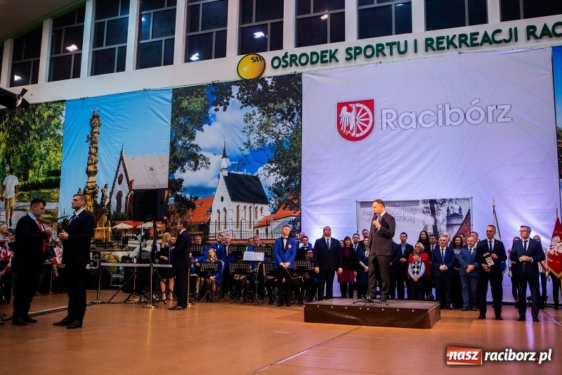 Zdjęcie w galerii na portalu naszraciborz.pl: Prezydent RP Andrzej Duda w Raciborzu. Było o Odrze, polskim ruchu narodowym i smogu  wiadomości z regionu