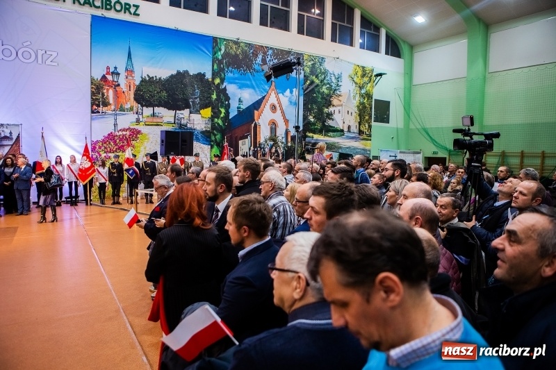 Zdjęcie w galerii na portalu naszraciborz.pl: Prezydent RP Andrzej Duda w Raciborzu. Było o Odrze, polskim ruchu narodowym i smogu  wiadomości z regionu