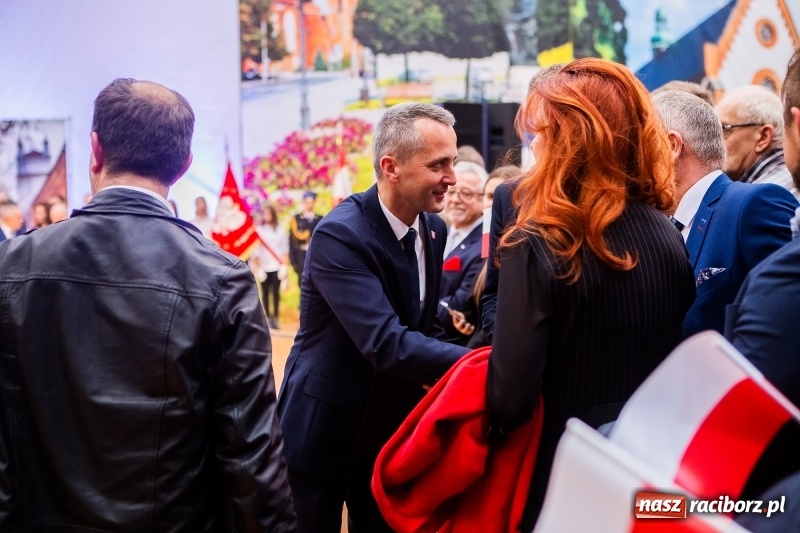 Zdjęcie w galerii na portalu naszraciborz.pl: Prezydent RP Andrzej Duda w Raciborzu. Było o Odrze, polskim ruchu narodowym i smogu  wiadomości z regionu