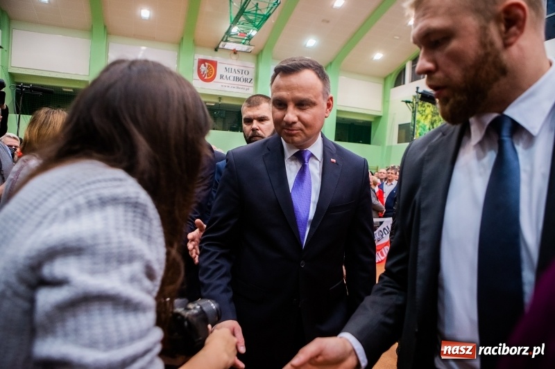 Zdjęcie w galerii na portalu naszraciborz.pl: Prezydent RP Andrzej Duda w Raciborzu. Było o Odrze, polskim ruchu narodowym i smogu  wiadomości z regionu