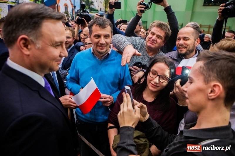 Zdjęcie w galerii na portalu naszraciborz.pl: Prezydent RP Andrzej Duda w Raciborzu. Było o Odrze, polskim ruchu narodowym i smogu  wiadomości z regionu