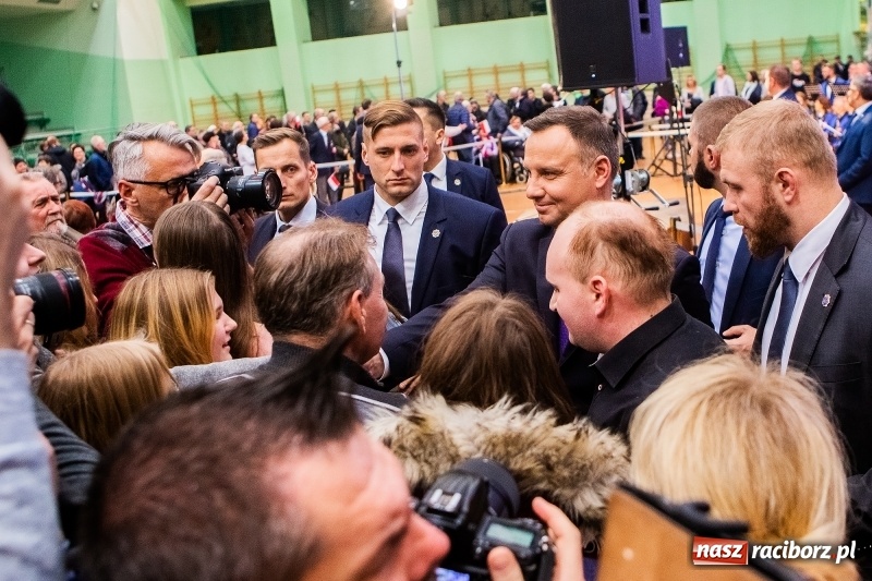 Zdjęcie w galerii na portalu naszraciborz.pl: Prezydent RP Andrzej Duda w Raciborzu. Było o Odrze, polskim ruchu narodowym i smogu  wiadomości z regionu
