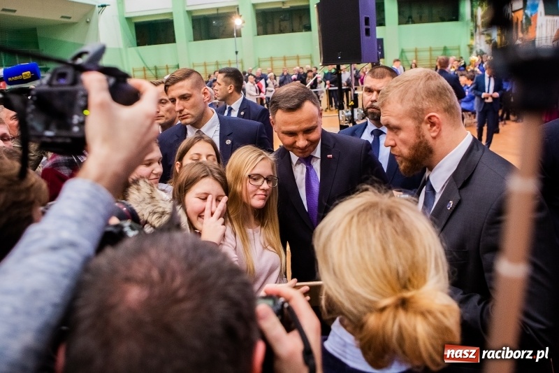 Zdjęcie w galerii na portalu naszraciborz.pl: Prezydent RP Andrzej Duda w Raciborzu. Było o Odrze, polskim ruchu narodowym i smogu  wiadomości z regionu