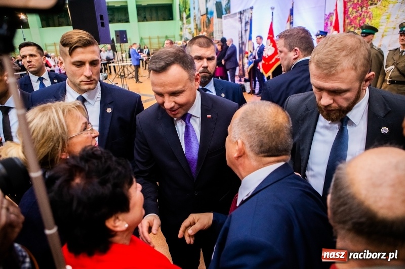 Zdjęcie w galerii na portalu naszraciborz.pl: Prezydent RP Andrzej Duda w Raciborzu. Było o Odrze, polskim ruchu narodowym i smogu  wiadomości z regionu