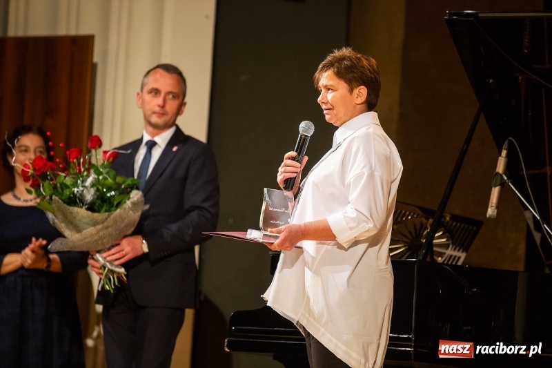 Zdjęcie w galerii na portalu naszraciborz.pl: Wręczono raciborskie Laury Wolontariatu 2018  wiadomości z regionu