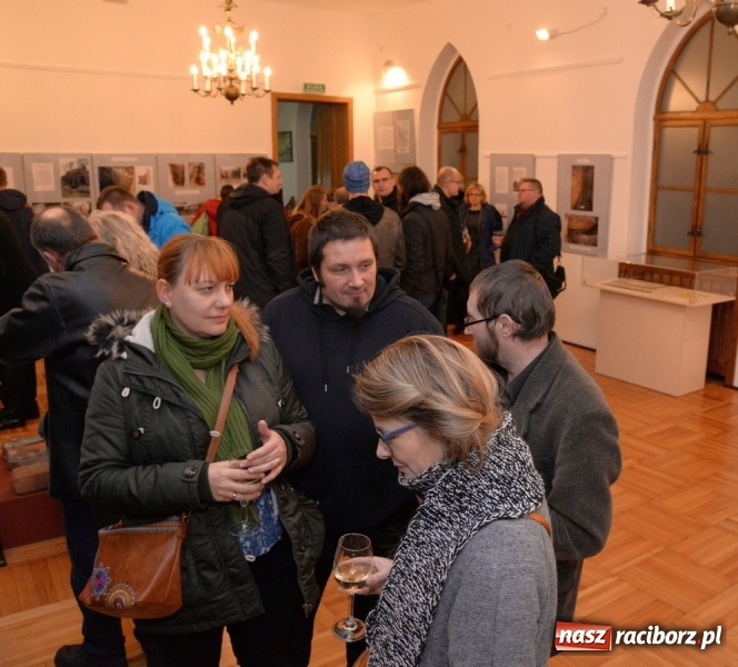 Zdjęcie w galerii na portalu naszraciborz.pl: Fortyfikacje średniowiecznego Raciborza na wystawie w raciborskim Muzeum  wiadomości z regionu