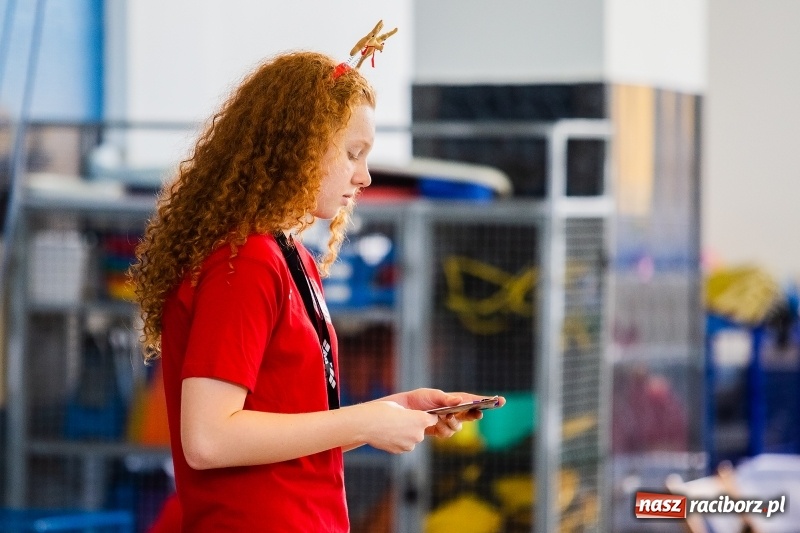 Zdjęcie w galerii na portalu naszraciborz.pl: Mikołajkowe Zawody Pływackie w ZSOMS w Raciborzu wiadomości z regionu