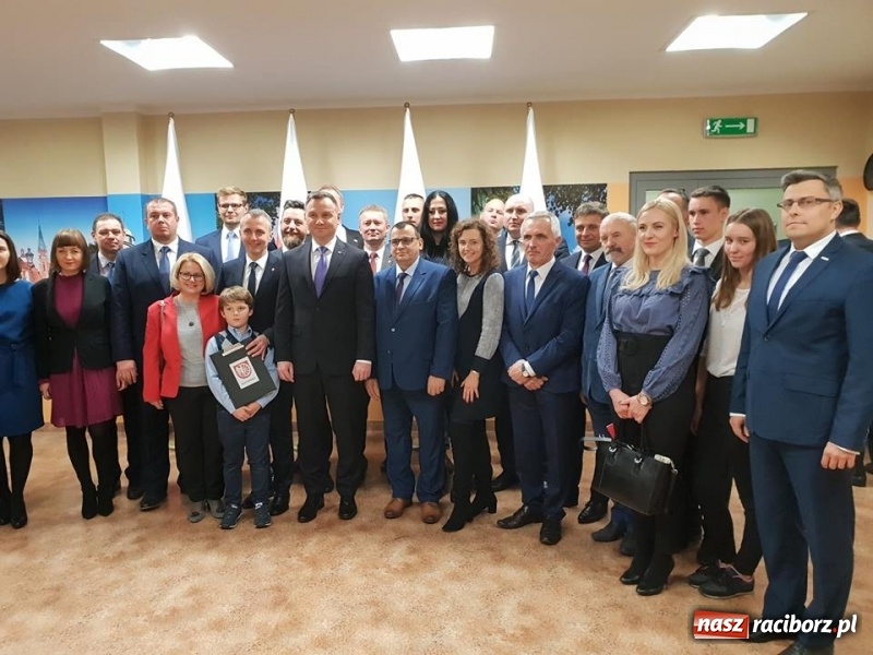 Zdjęcie w galerii na portalu naszraciborz.pl: Familiada, czyli co poszło nie tak na spotkaniu z prezydentem Andrzejem Dudą  wiadomości z regionu