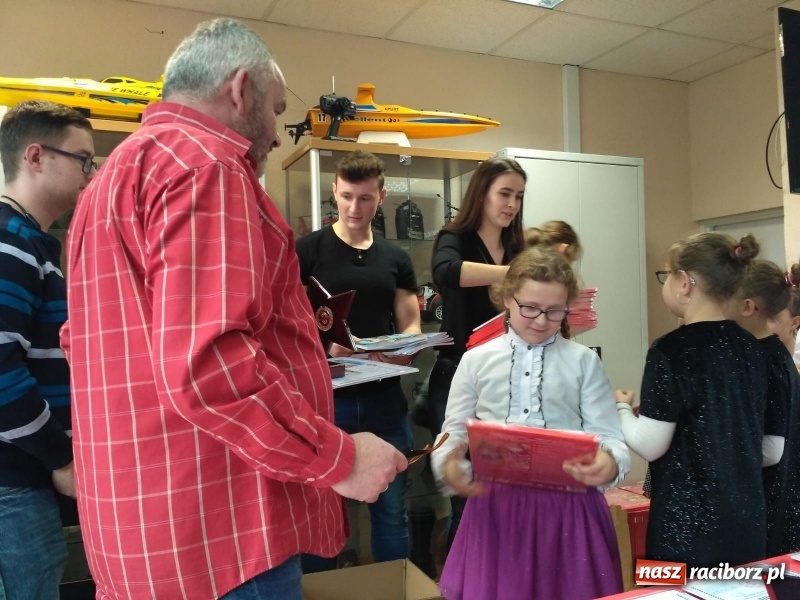 Zdjęcie w galerii na portalu naszraciborz.pl: Mistrzynie i mistrzowie fletu rywalizowali w Raciborzu  wiadomości z regionu