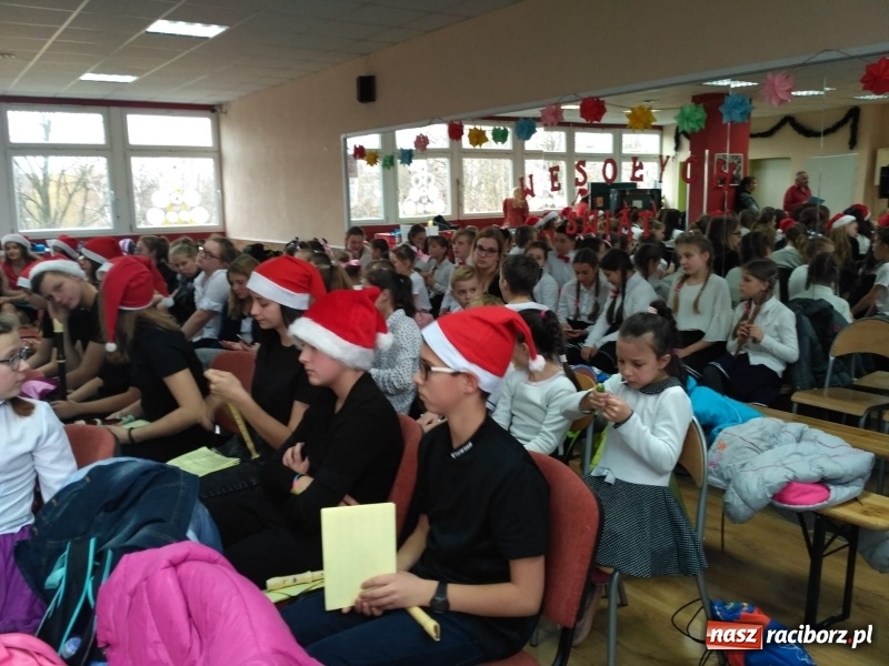 Zdjęcie w galerii na portalu naszraciborz.pl: Mistrzynie i mistrzowie fletu rywalizowali w Raciborzu  wiadomości z regionu