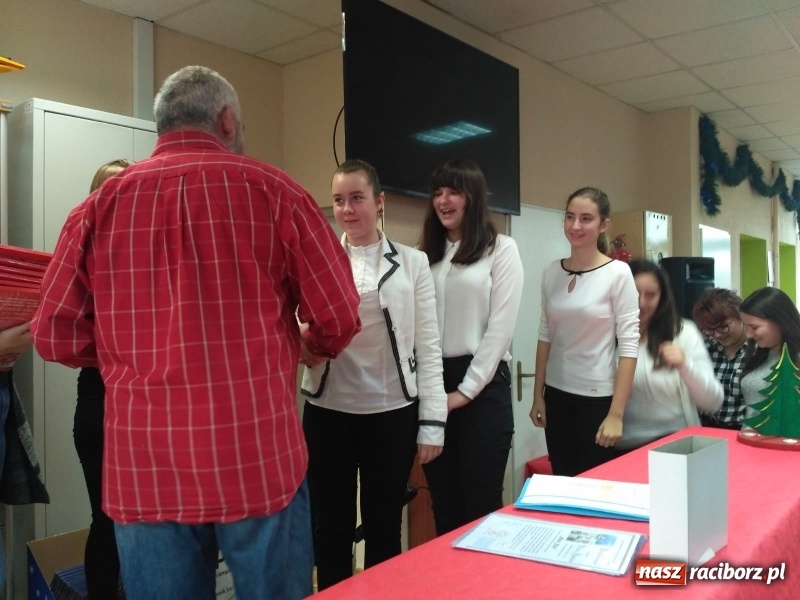 Zdjęcie w galerii na portalu naszraciborz.pl: Mistrzynie i mistrzowie fletu rywalizowali w Raciborzu  wiadomości z regionu