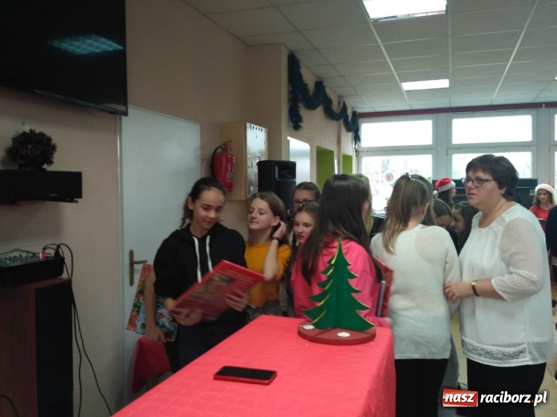 Zdjęcie w galerii na portalu naszraciborz.pl: Mistrzynie i mistrzowie fletu rywalizowali w Raciborzu  wiadomości z regionu