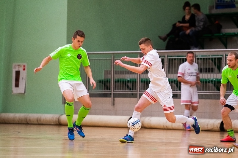 Zdjęcie w galerii na portalu naszraciborz.pl: Sobotnie emocje w Halowej Lidze Piłki Nożnej wiadomości z regionu