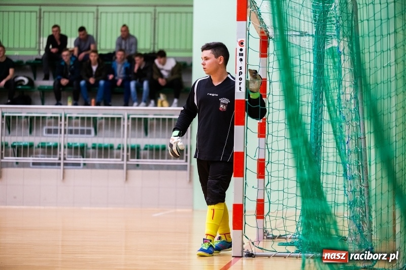 Zdjęcie w galerii na portalu naszraciborz.pl: Sobotnie emocje w Halowej Lidze Piłki Nożnej wiadomości z regionu