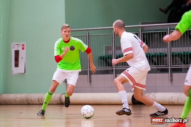 Zdjęcie w galerii na portalu naszraciborz.pl: Sobotnie emocje w Halowej Lidze Piłki Nożnej wiadomości z regionu
