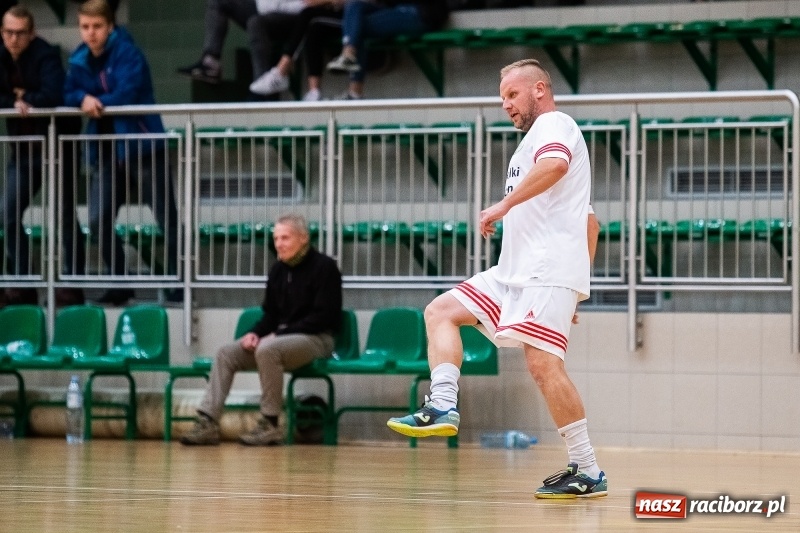 Zdjęcie w galerii na portalu naszraciborz.pl: Sobotnie emocje w Halowej Lidze Piłki Nożnej wiadomości z regionu